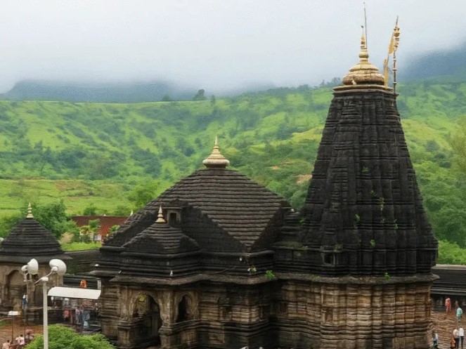 Trimbakeshwar-Temple-Darshan-2026-Online-Booking-VIP-Pass-Timings-Tickets-and-Official-Guide-1024x536